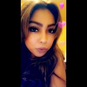 Meet your Posher, Yadira